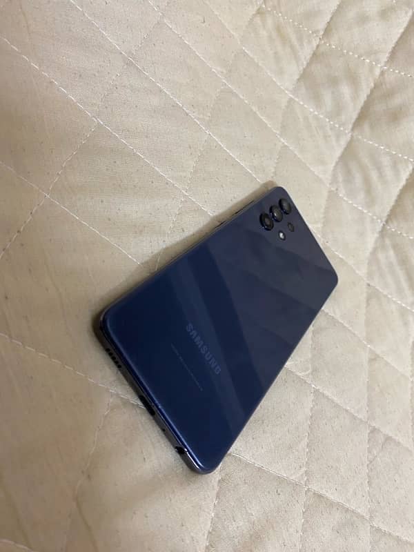 i am selling my samsung a32 4