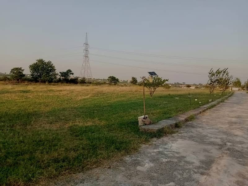 Beautiful 65 Kanal Farm House Available For Sale In Banda Nagyal Dhamyal Road. 3