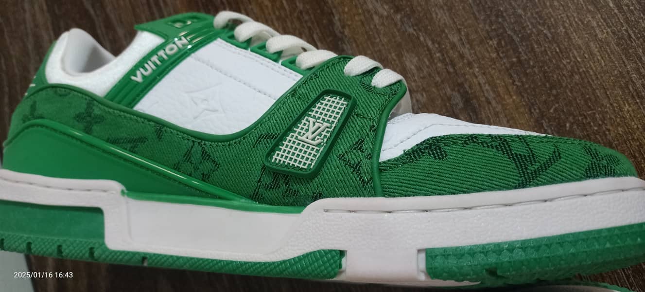 Louis Vuitton Green Mens Sneakers Shoes - Limited Edition 4