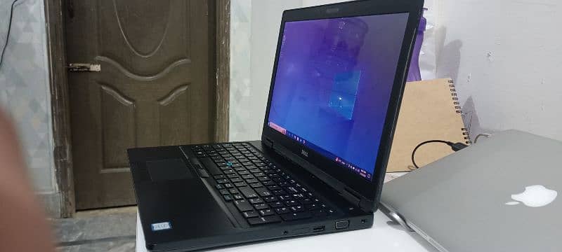 Dell Latitude 5580, Core i7, 7th Generation 0-3-1-7-3-0-0-8-5-1-3 1