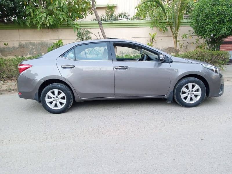 Toyota Altis Grande 2015 1