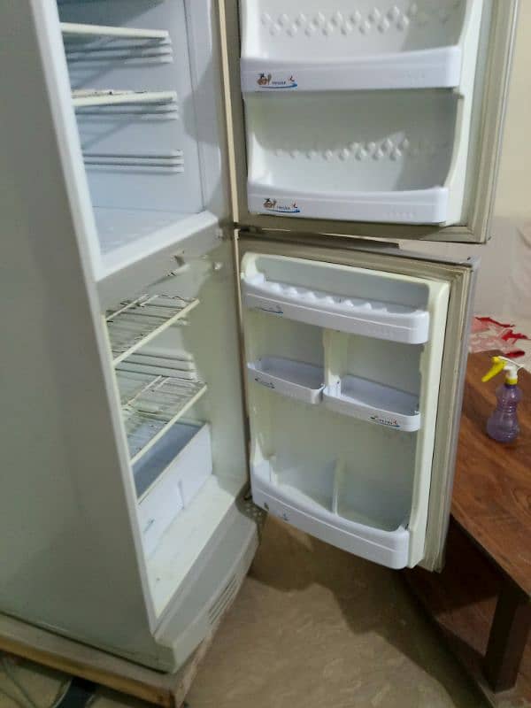 fridge new condition 0