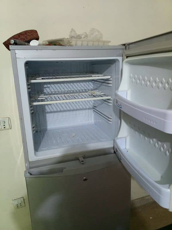 fridge new condition 3