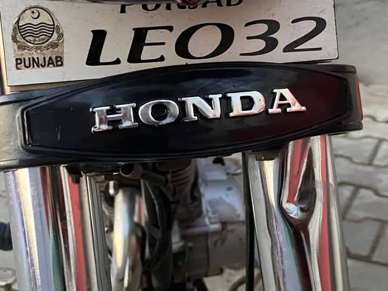 Honda 2018 golden number 1