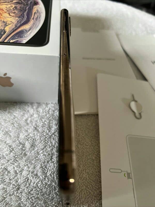 iPhone xs max PTA approved 256 gb number 03276594486 4