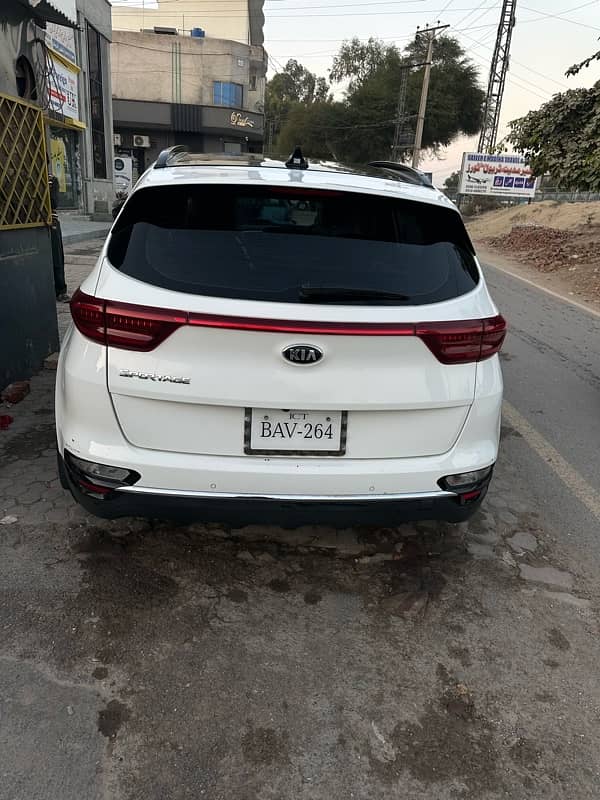 KIA Sportage 2022 FWD 5