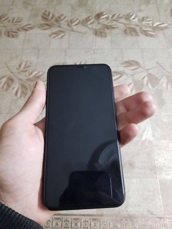 IPHONE 11 Pro max 5