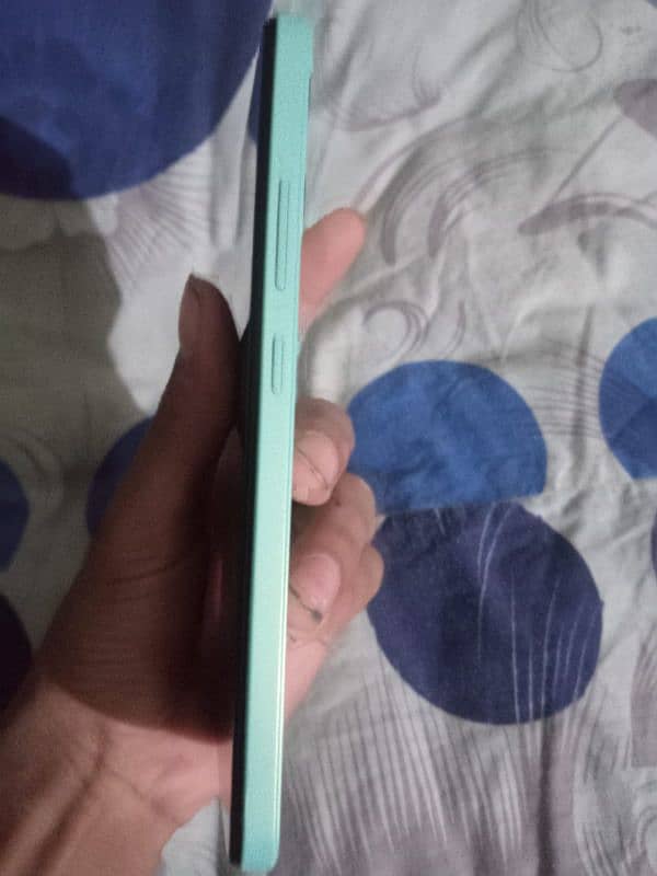 Infinix 4 64 GB smart 7 HD 2