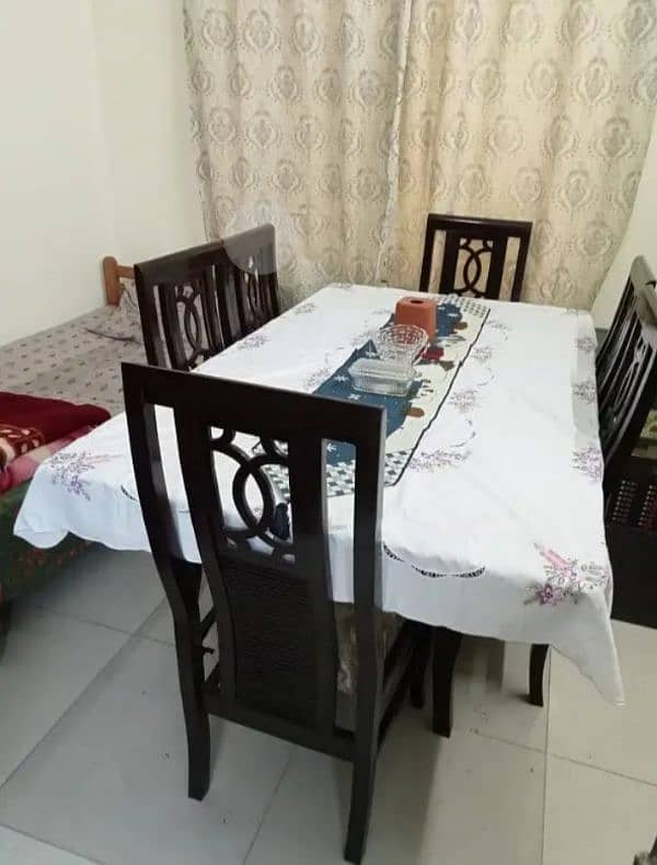 6 seater dinning table 2