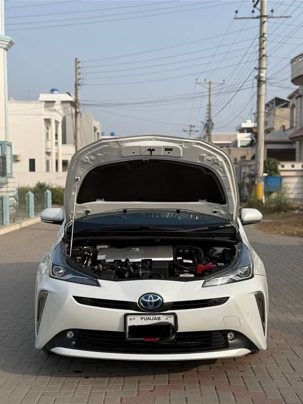 Toyota Prius 2020 5