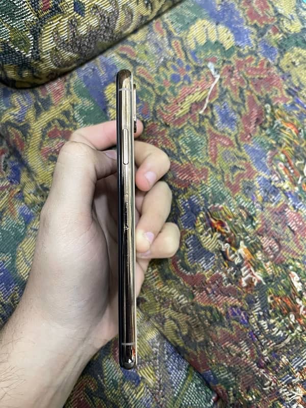 Iphone xs 3