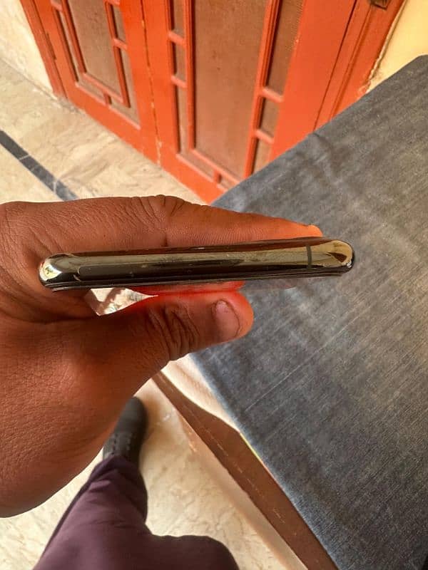 Iphone 11 Pro Max 256gb PTA Approved 3