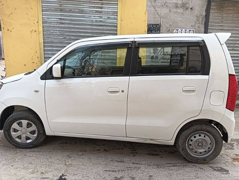 Suzuki Wagon R 2022 13