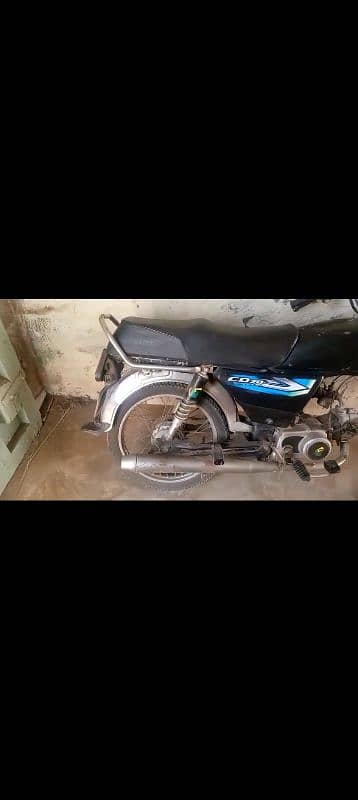 hi speed bike 70cc new condition 0