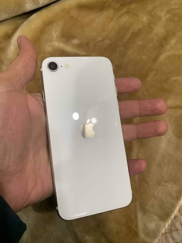 Iphone SE 2020 64GB PTA Approved 0