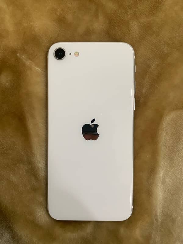 Iphone SE 2020 64GB PTA Approved 5