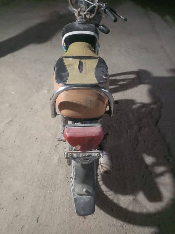 Honda CD 70 model 2021 1st owner karachi number 1