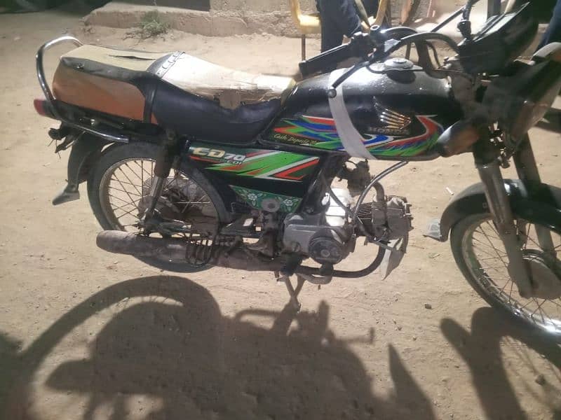 Honda CD 70 model 2021 1st owner karachi number 3