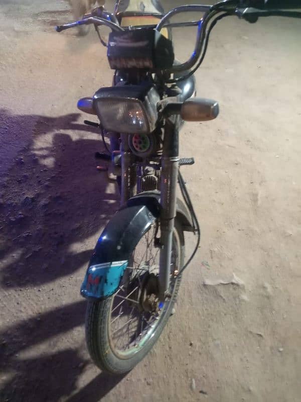 Honda CD 70 model 2021 1st owner karachi number 5