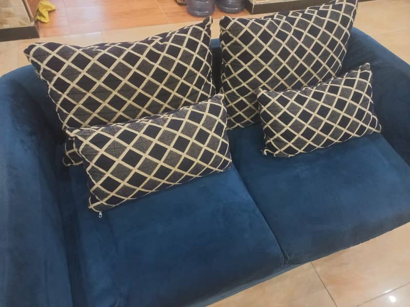 7 seater sofa set, living room sofa, branded sofa from Dubai 2