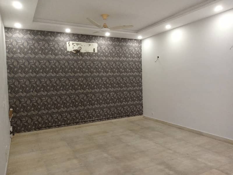 1 KANAL CORNER HOUSE FOR RENT WITH FULLY BASEMENT 12