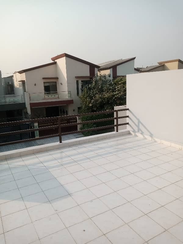 1 KANAL CORNER HOUSE FOR RENT WITH FULLY BASEMENT 13