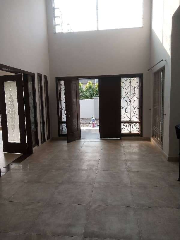 1 KANAL CORNER HOUSE FOR RENT WITH FULLY BASEMENT 23