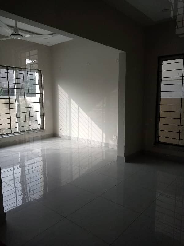 10 MARLA UPPER PORTION FOR RENT 3