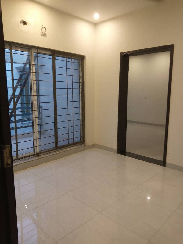 10 MARLA UPPER PORTION FOR RENT 4