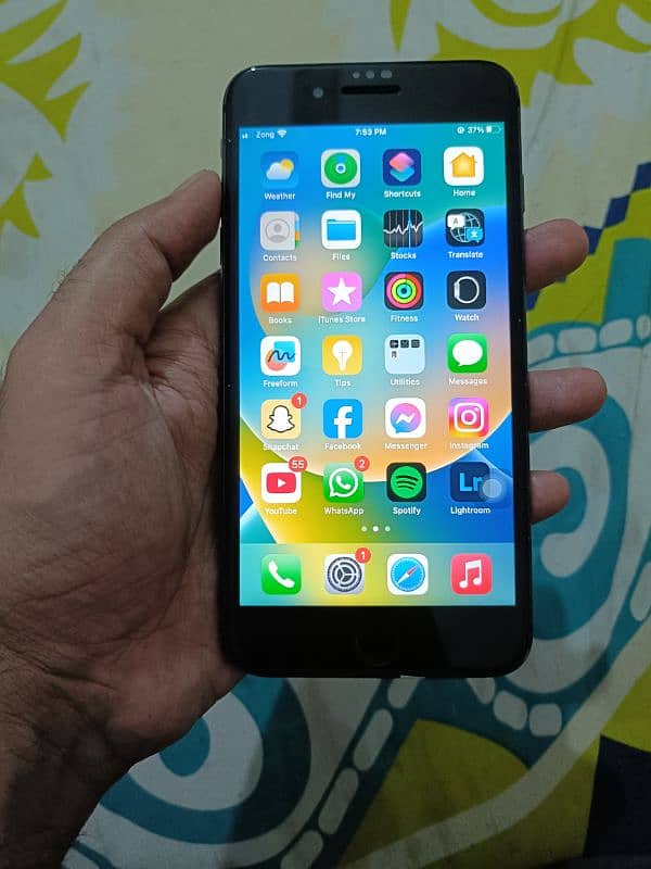 iPhone 8 Plus 64 GB PTA Approved 4