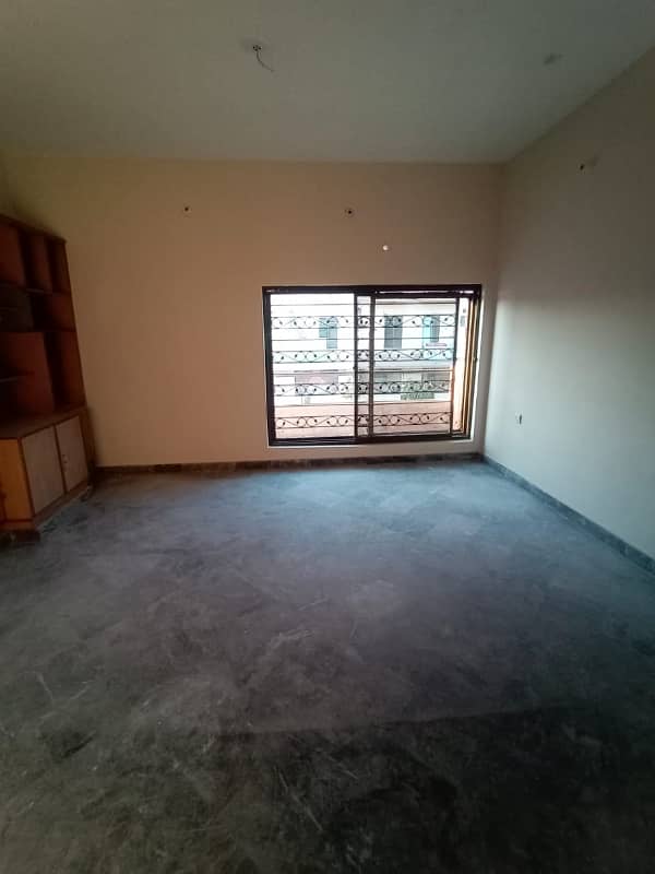 1 Kanal Independent House For Rent 1