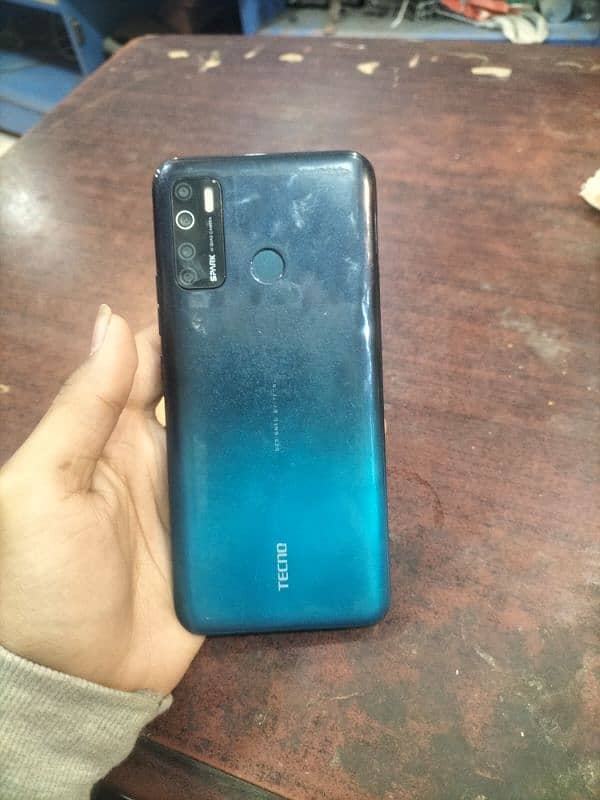 Tecno spark 5 pro 0