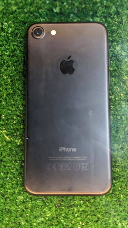 I phone 7 (128GB) Pta approved good condition 10/9.5 1