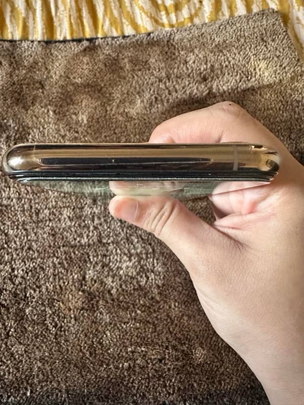 iphone Xs Non PTA 3