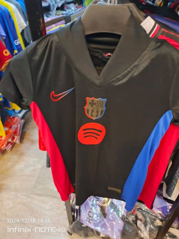 football fine quality KIT all club available & all size kid's &men's 9