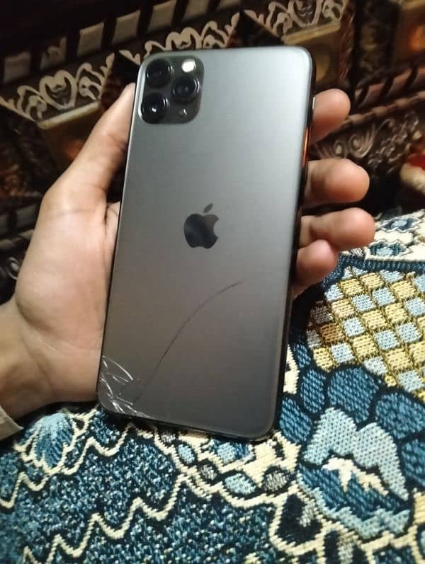 11proo Maxx bettry health 98hai64gb haii03707125048 3