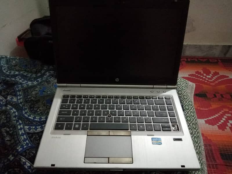 HP EliteBook 8460p Core i5 2540M - 4GB RAM -  320GB HDD - Win 10 1