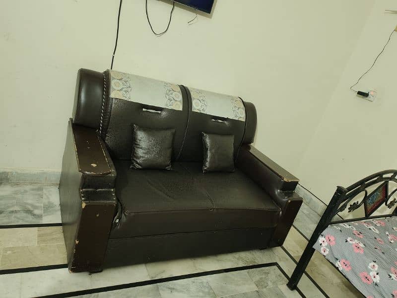 7 seater sofa set with cautions for sale 3+2+1+1 0