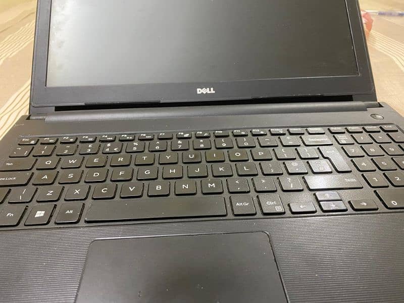 HP Latitude Laptop 5