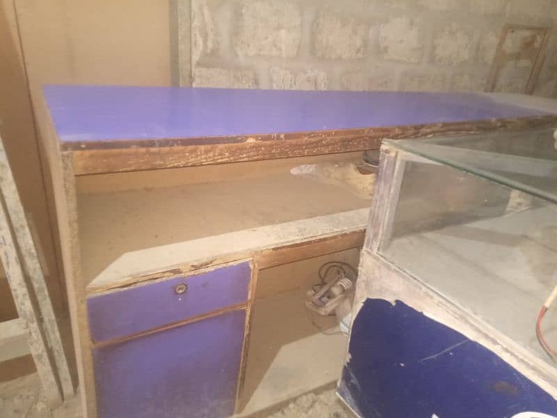 5x1.5 feet height 3.5 feet size 5 shop counter available for sale 2