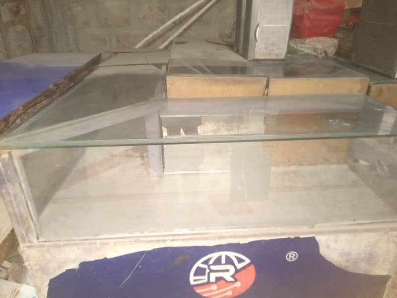 5x1.5 feet height 3.5 feet size 5 shop counter available for sale 7