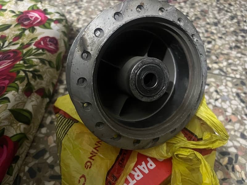 Honda CG125 Genuine Rear Hub All Okay 4