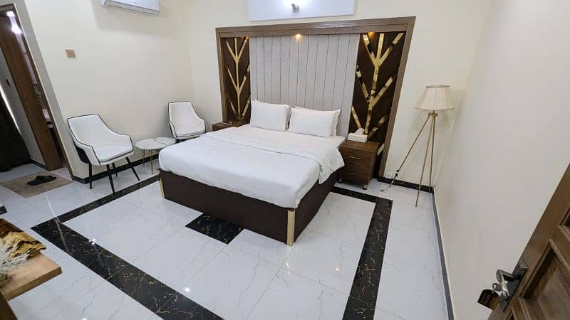 room available House No. 7street No 99 G/13/1 Islamabad 5