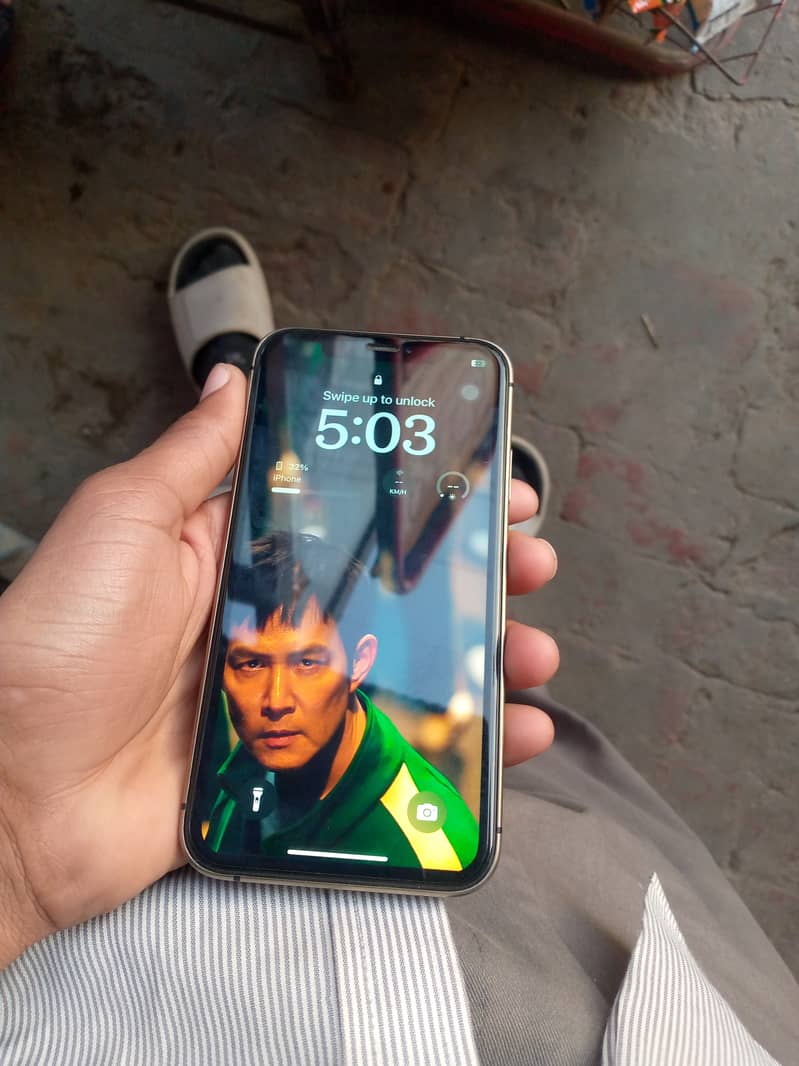 Iphone XR converted in into 15 pro max 4