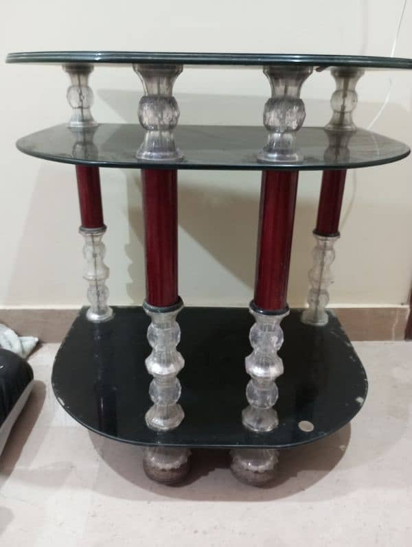 SIDE TABLES (GLASS) FOR SALE IN BRAND NEW CONDITION 1