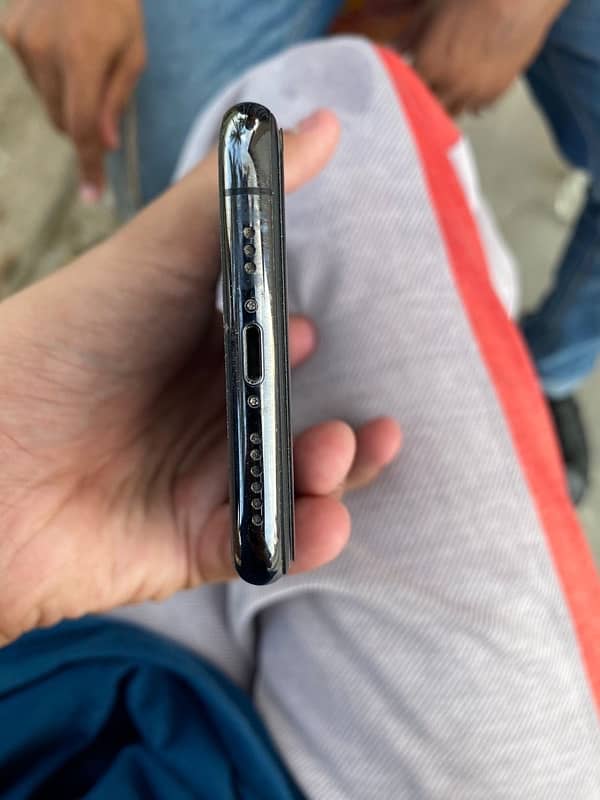 Iphone 11 pro 256gb factory unlocked 3