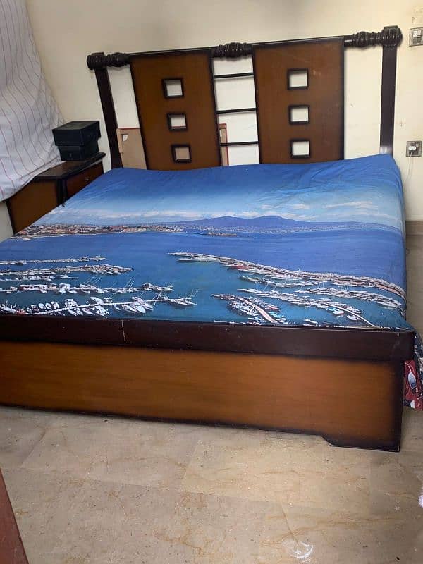 wooden bed sell 0