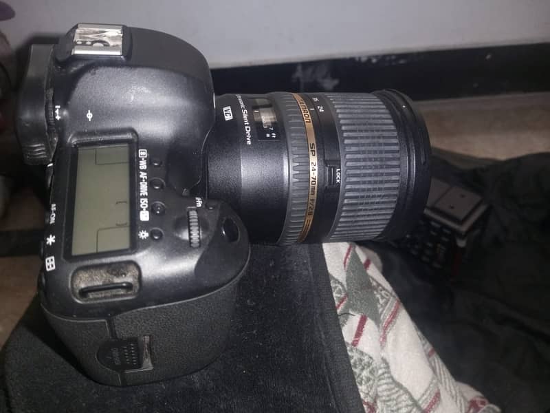 Canon EOS 5D Mark III (lens, batteries with charger, light etc) 5