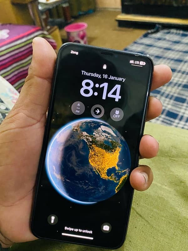 iphone xs max 4