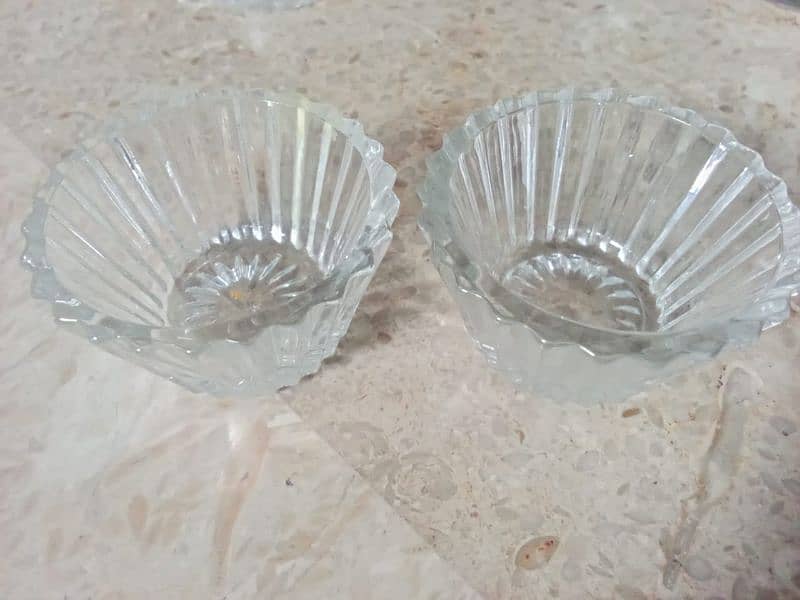 DINNER SET (GLASS) EXCELLENT CONDITION 16